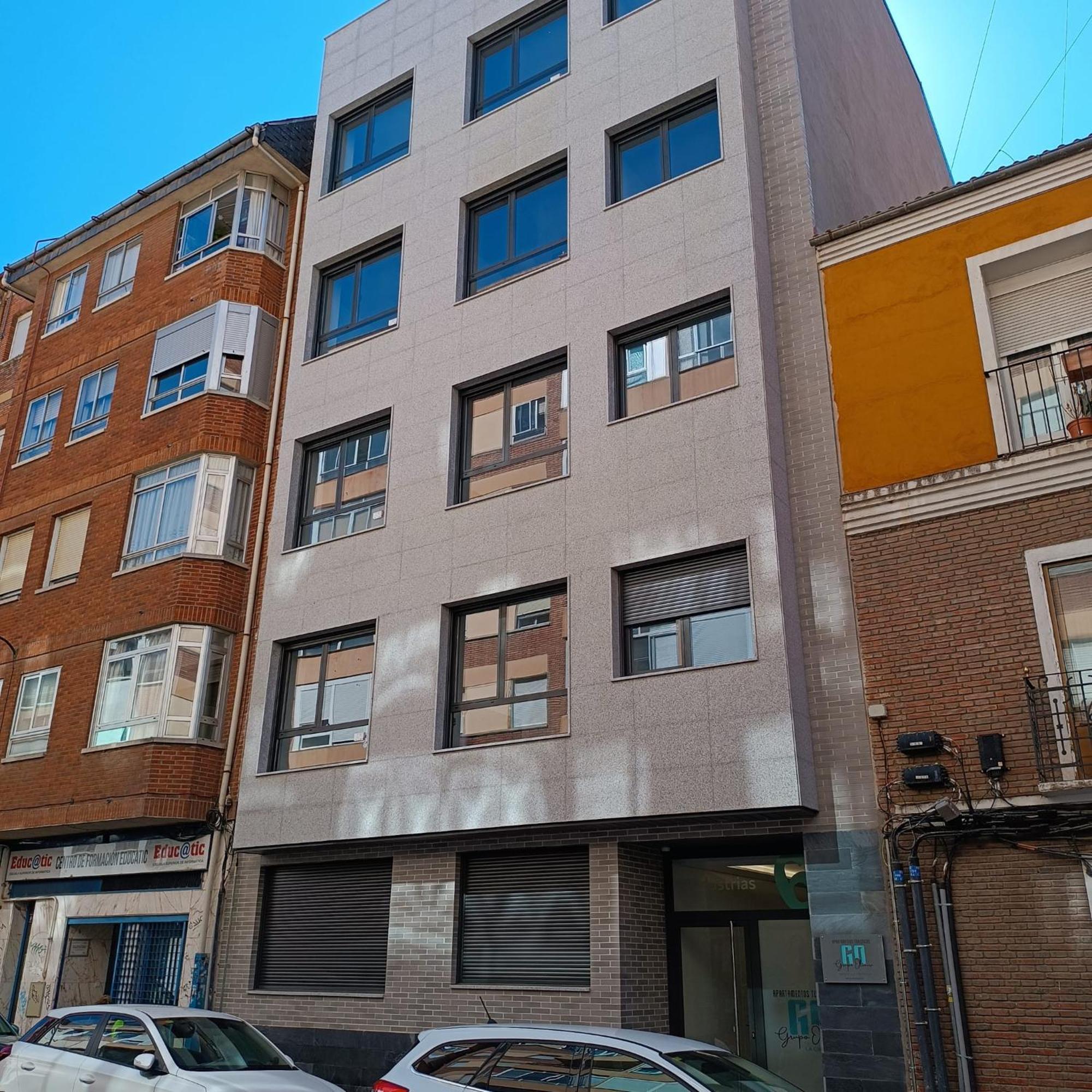 Apartamentos Go La Circular-Parking Gratuito Valladolid Zewnętrze zdjęcie
